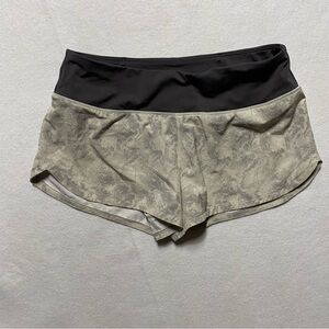 Vuori Women's Omni Shorts Size Small